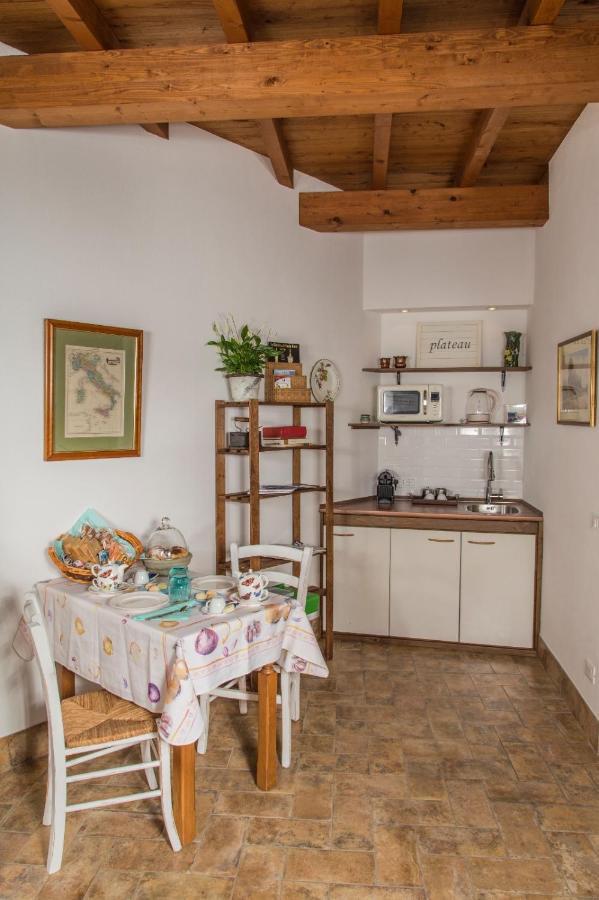 B&B Etruscan Garden Sutri Ngoại thất bức ảnh